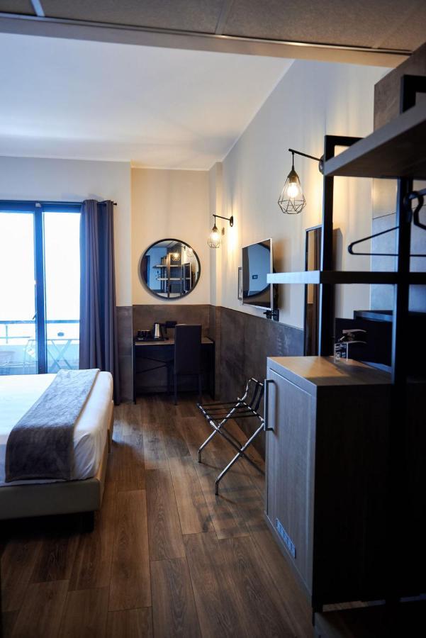 Concorde Hotel 4*